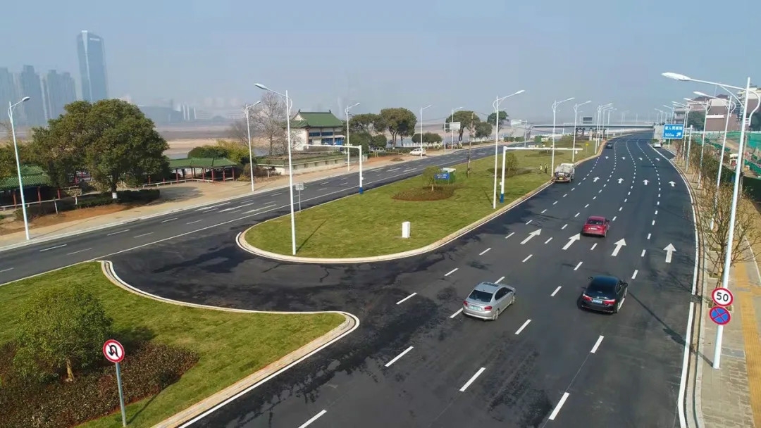 �����³��ˣ�����������ͨ��ʱ����������������֮���� �ؽ��б��������ˢ�£�һ�ڣ���������ͨ�������������